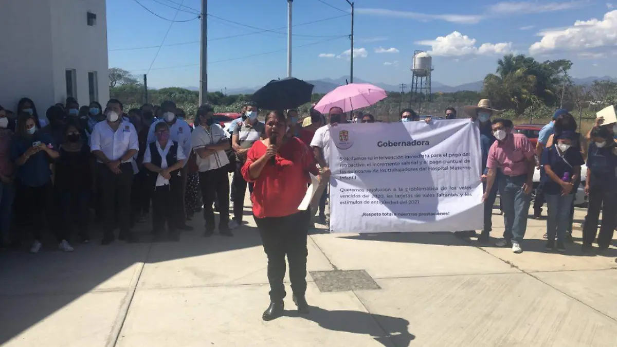 Empleados de salud en Colima